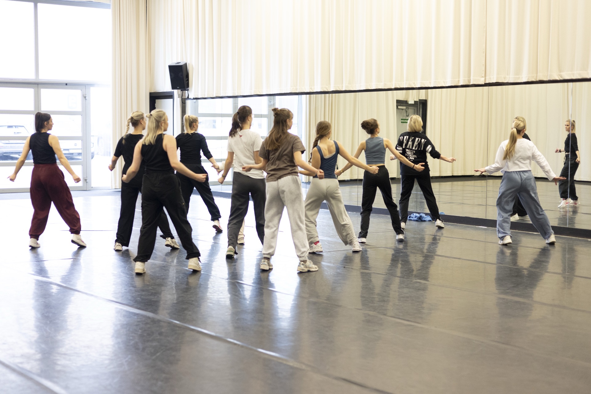 SPOTZ-ON danszaal
